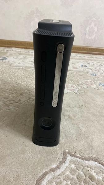 Продам срочно Xbox 360 120gb