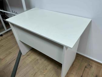 Продаем офисные столы