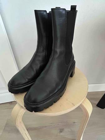 Кожаные сапоги Massimo Dutti