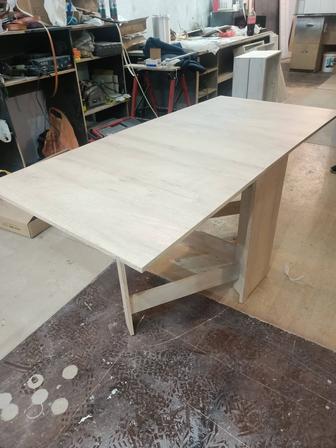 Стол книжка