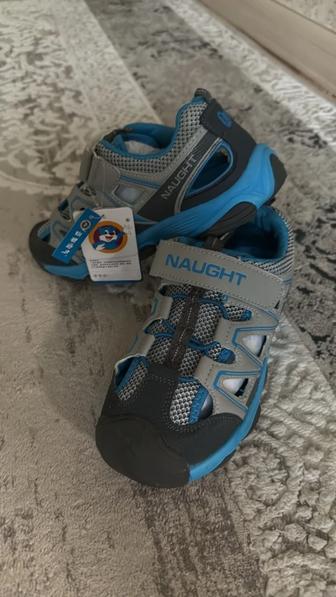 Продам новые сандали