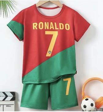 Продам костюм футбольный новый