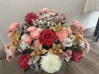 Букет цветов в корзине