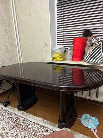 Гостиный стол