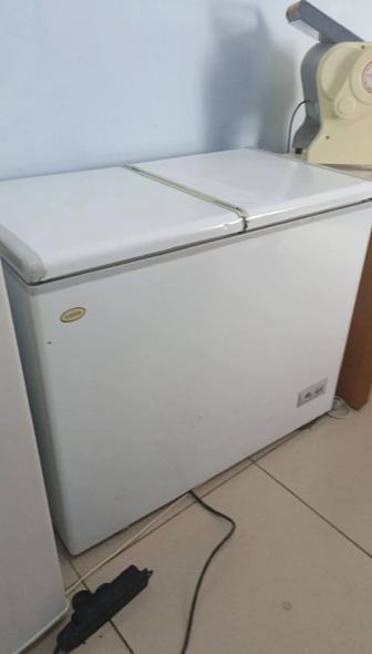 Продам морозильник