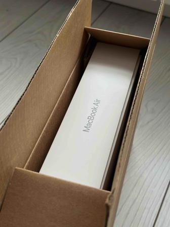 MacBook Air (M1, 2020)