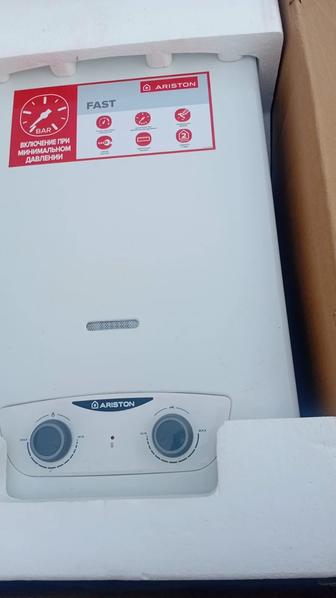 Продается новый аристон 10 л