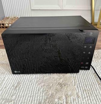 Продаю микроволновку LG