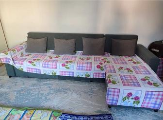 Продам диван угловой 300х70.