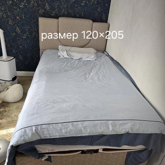 Кровать
