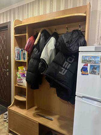 Отдам прихожий шкаф за 1000