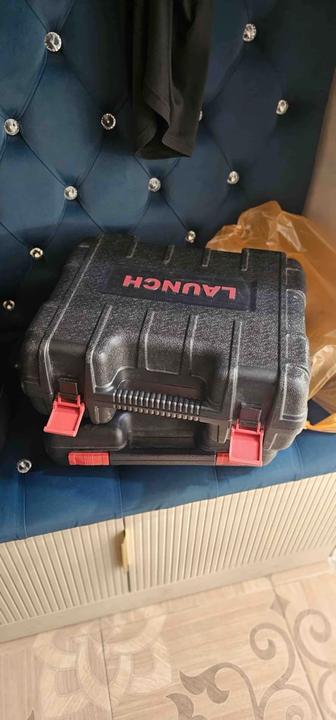 LAUNCH компаниясының X-431 сериясына жататын кәсіби OBD2 автосканер (планше