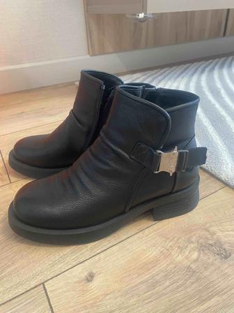 Сапоги новые кожаные