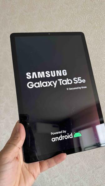 Планшет Samsung