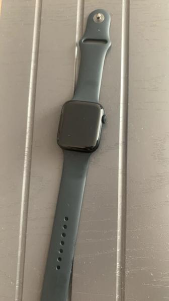 Продам Apple Watch SE 2