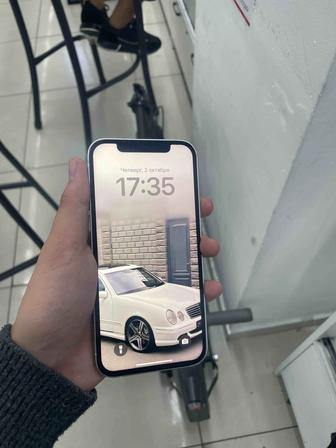 Айфон 12 в хорошем состоянии