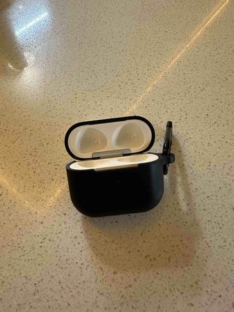 Продам кейс Case Airpods 3