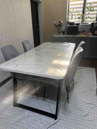 Кухонный стол