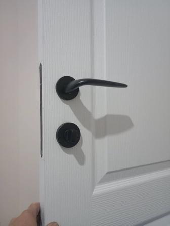 установка межкомнатных дверей