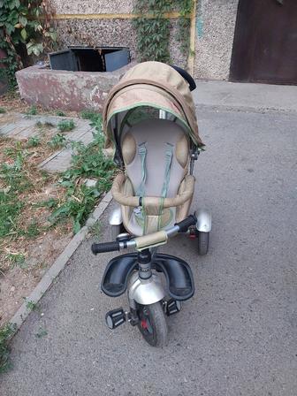 Детский велосипед с ручкой