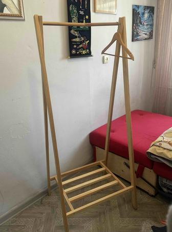 Рейл для одежды