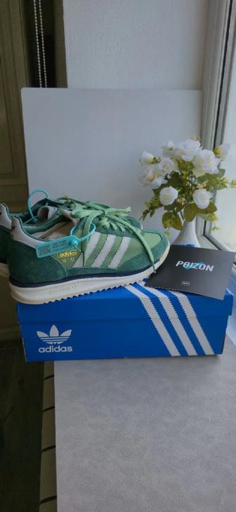 Продам оригинальные кроссовки adidas