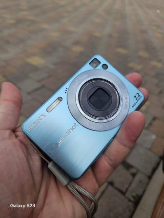 Цифровой фотоаппарат Sony Cuber-shot
