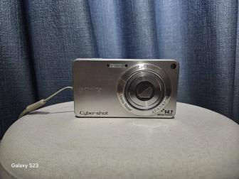 Цифровой фотоаппарат Sony Cuber-shot