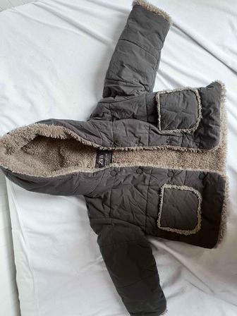 Продам теплую детскую куртку на позднюю осень, раннюю весну