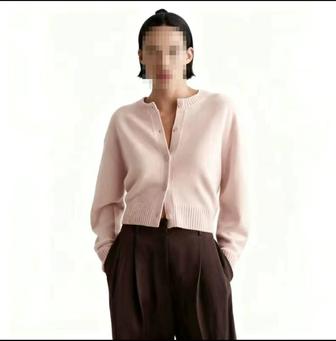 Кофта бренда COS