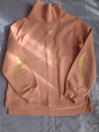 Продается спортивный костюм Nike