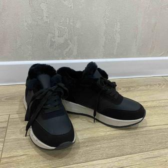 Зимние кроссовки