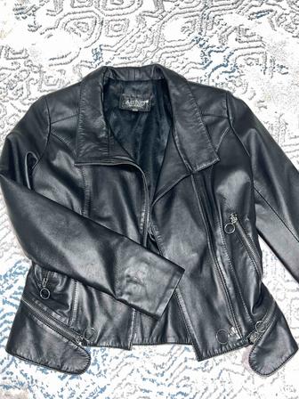 Кожанка сатылады!