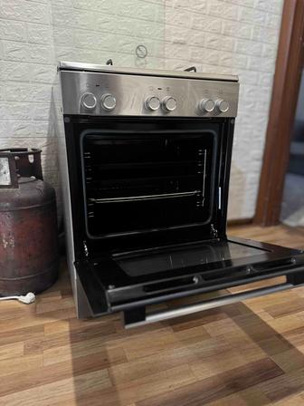 Продам газовую плиту