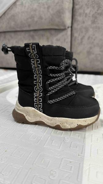 Продам детские зимние сапоги