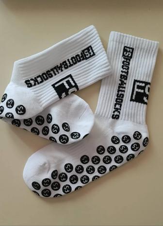 Спортивные антискользящие носки