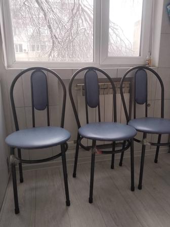 Продам 3 стула