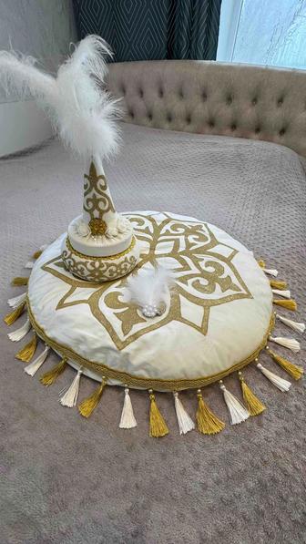 Сырға салуға арналған өте әдемі ұлттық набор