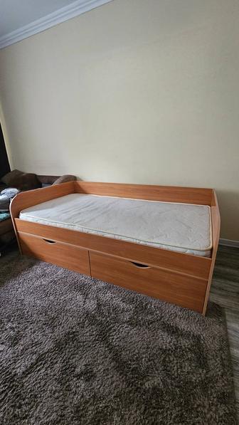 Продам кровать
