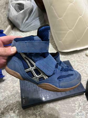 Продам борцовки детские