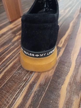 Продам туфли осенние