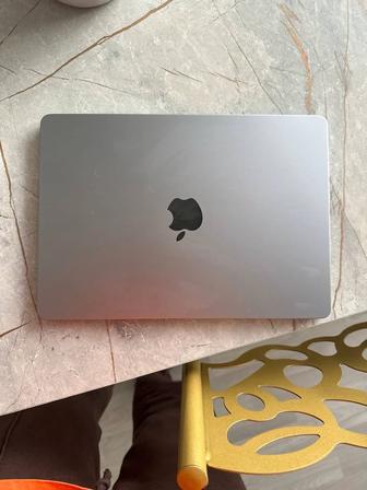 MacBook Air 13.6 (2022, M2)
Состояние отличное