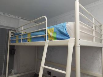 Кровать-чердак с матрасом