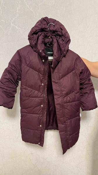 Продам зимнюю куртку для девочки