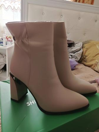 Демисезонные сапоги