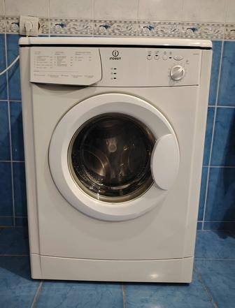 Стиральная машина автомат Indesit