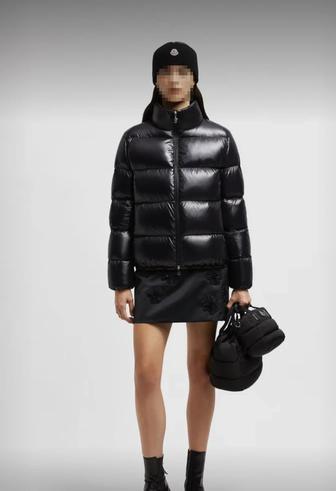 Продам куртку Moncler