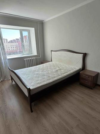 Продам кровать, с матрасом и 2 тумбочки