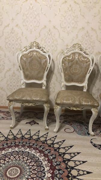 6 стульев в отличном состоянии