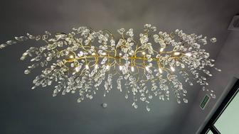 Продам люстру